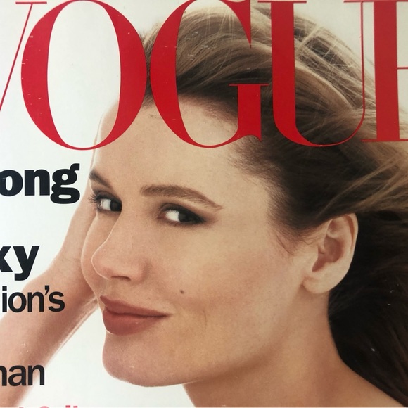 Vogue MAY 1994 GEENA DAVIS COVER - Picture 3 of 14